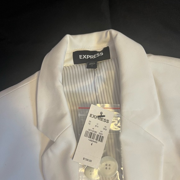 NWT EXPRESS Women's White Blazer - Picture 2 of 3